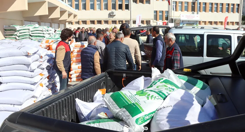 Kırklareli’nde çiftçilere kuraklığa dayanıklı kaba yem tohumu dağıtıldı