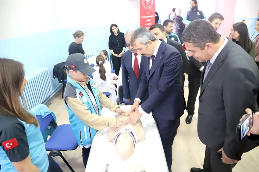 Plevne ilkoukulu saglik 6 - Edirne’de öğrenciler “sağlıklı gelecek” için eğitim aldı
