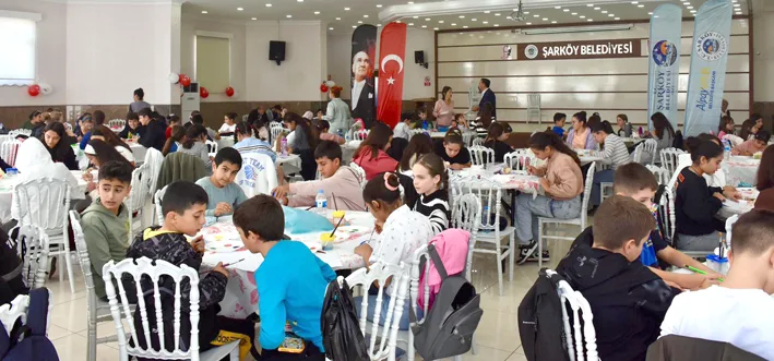 Resim yapma etkinligi 2 - Tekirdağ’da “Cumhuriyet ve Atatürk için fırçanı al gel” etkinliği düzenlendi