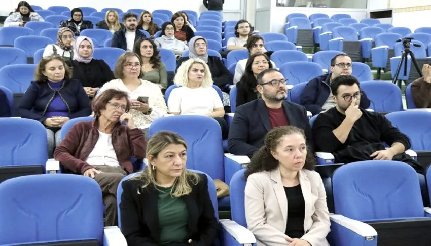 Kırklareli’nde “Yapay Zekanın Eğitim ve Araştırmada Kullanılması” konferansı düzenlendi