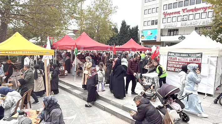 Yardim kermesi 2 - Tekirdağ’da Gazze’ye yardım için kermes düzenlendi