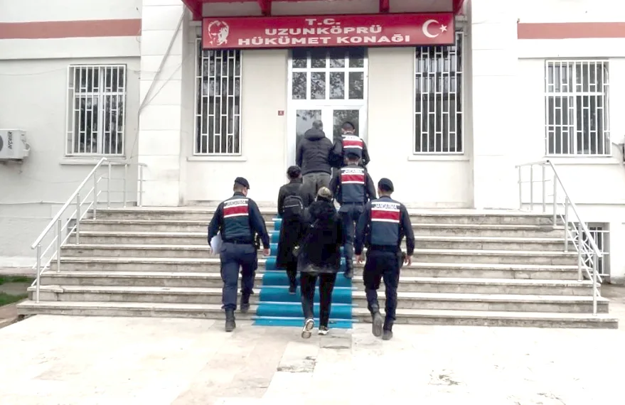 Edirne’de yurt dışına kaçma hazırlığındaki 3 FETÖ üyesi tutuklandı