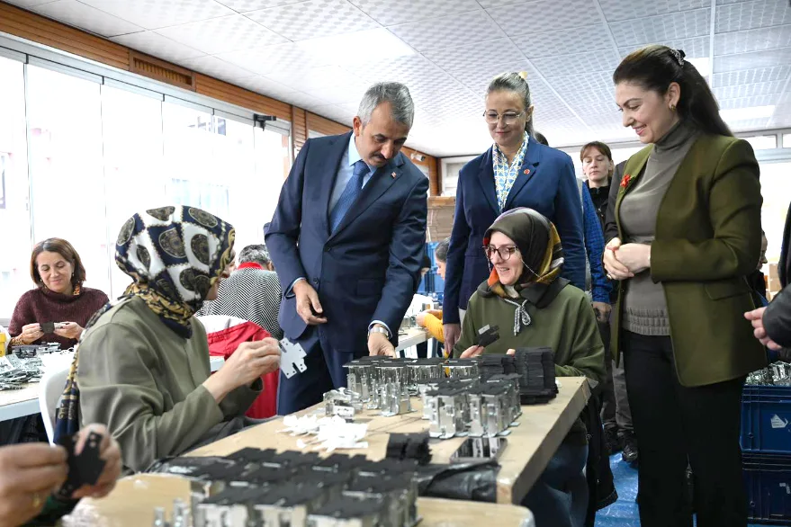 Edirne Valisi Sezer, üretim atölyesini ziyaret etti