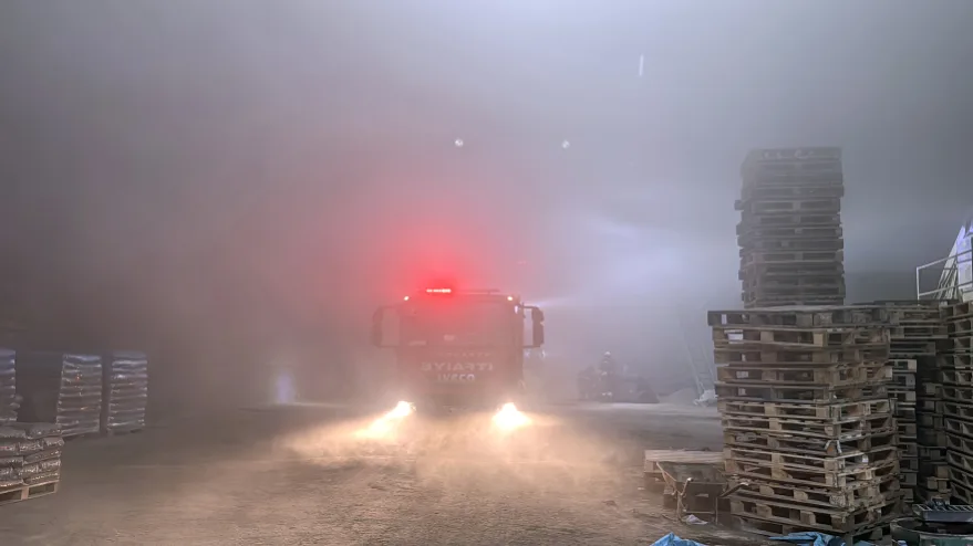 Edirne’de palet fabrikasında korkutan yangın