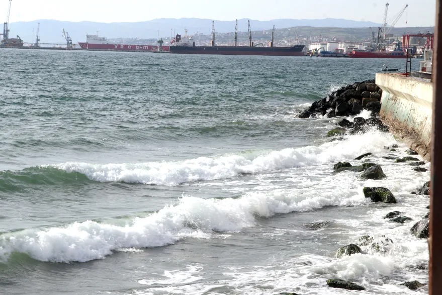 Tekirdağ’da balıkçılar lodos nedeniyle denize açılamadı