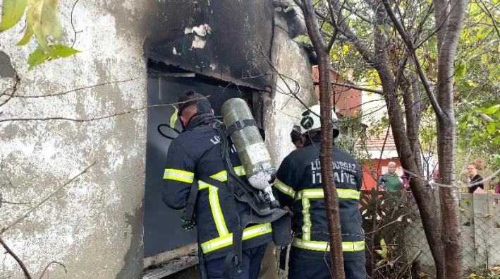 Kırklareli’nde metruk evde çıkan yangın söndürüldü