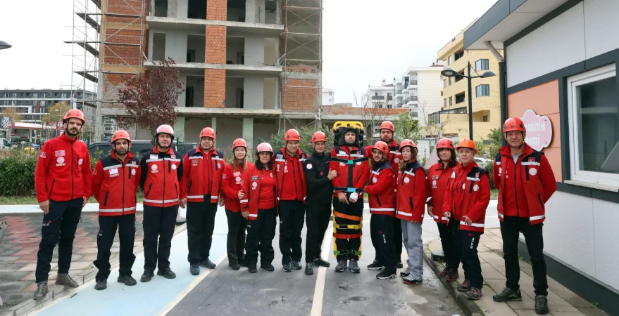 AA 20251122 39773715 39773691 OGRETMENLER OLASI AFETLERDE HAYAT KURTARMAYA HAZIRLANIYOR - Öğretmenler olası afetlerde hayat kurtarmaya hazırlanıyor