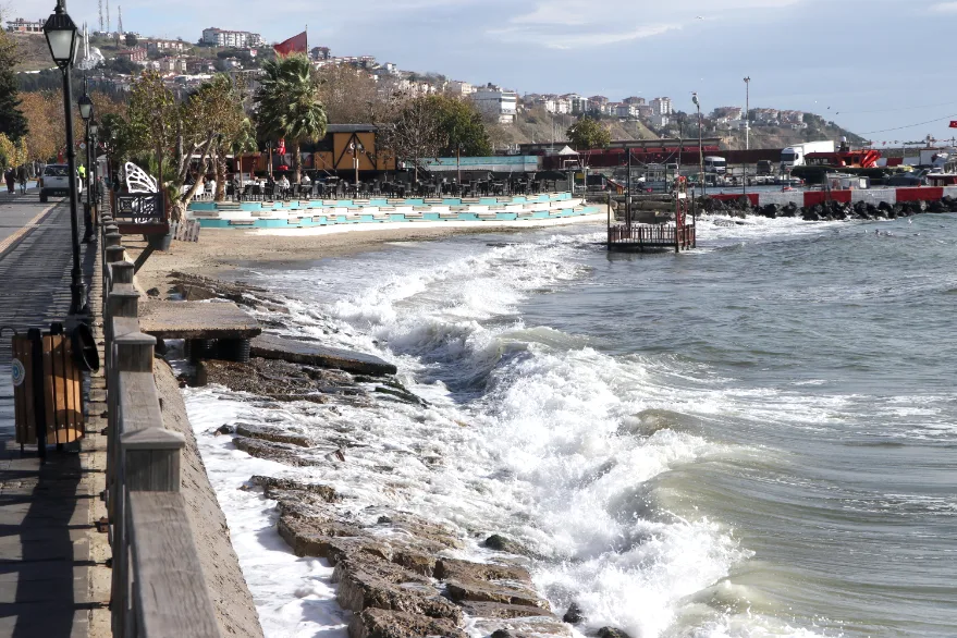 Tekirdağ’da deniz ulaşımına lodos engeli