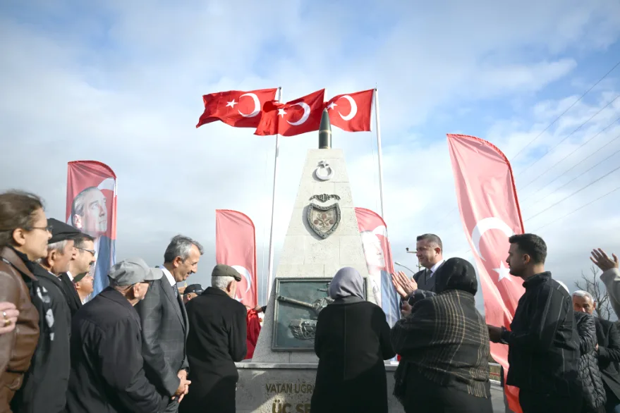 Edirne’de yenilenen Üç Şehitler Anıtı törenle açıldı