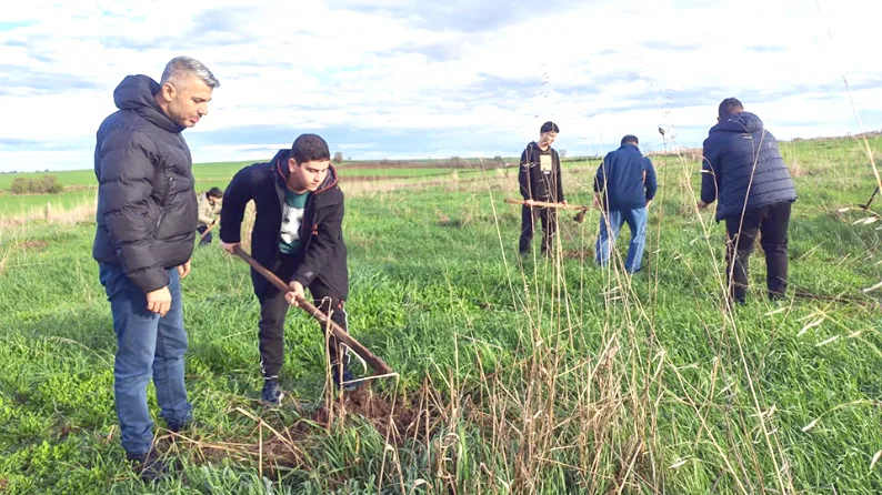 Edirne’de Kur’an kursu öğrencileri fidan dikti