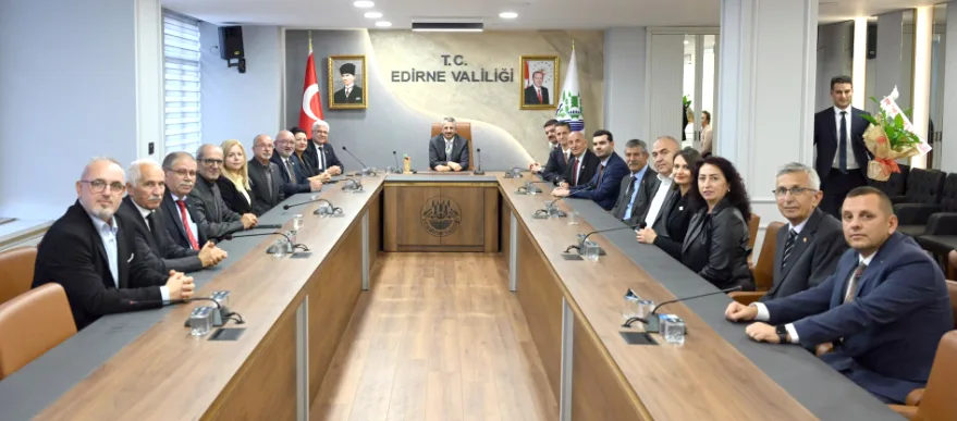 CHP Vali Sezer Ziyaret 1 - CHP Edirne İl Yönetimi Vali Sezer’i ziyaret etti