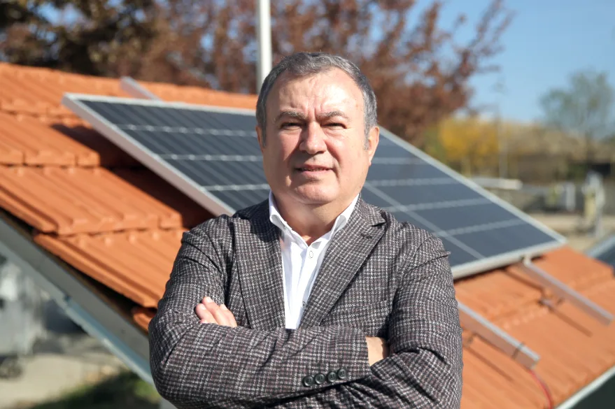 Dincer Akal - Kiremit çatı, güneş panellerinde yüzde 6 daha fazla verim sağlıyor