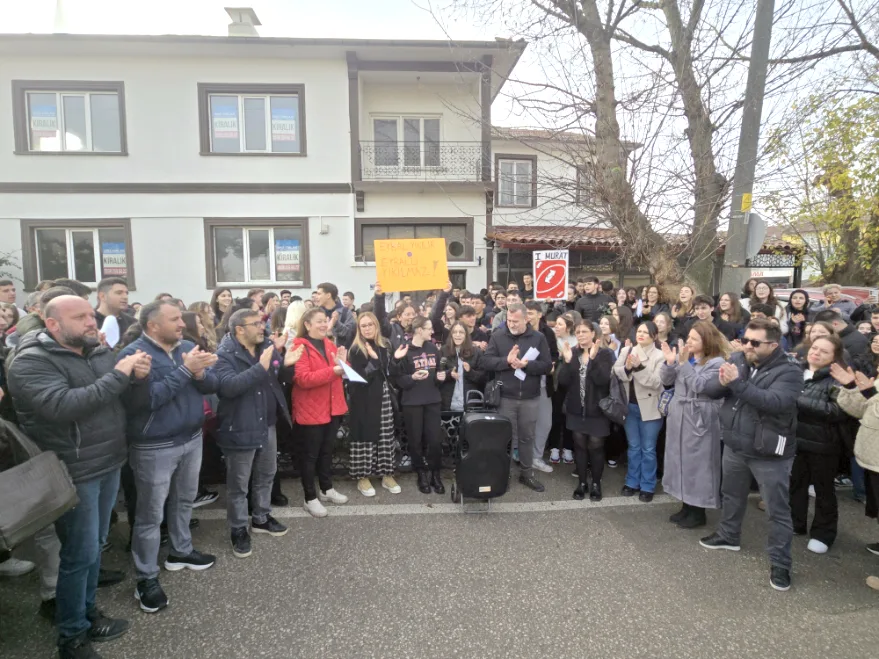 EYBAL velileri ve öğrencilerinden taşınma kararına tepki
