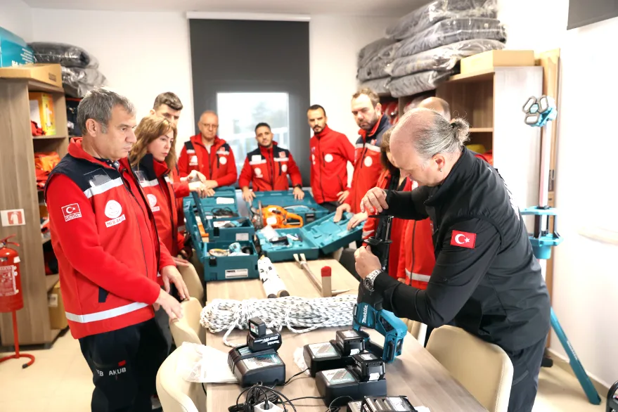 Edirne MEB AKUB 3 - Öğretmenler olası afetlerde hayat kurtarmaya hazırlanıyor