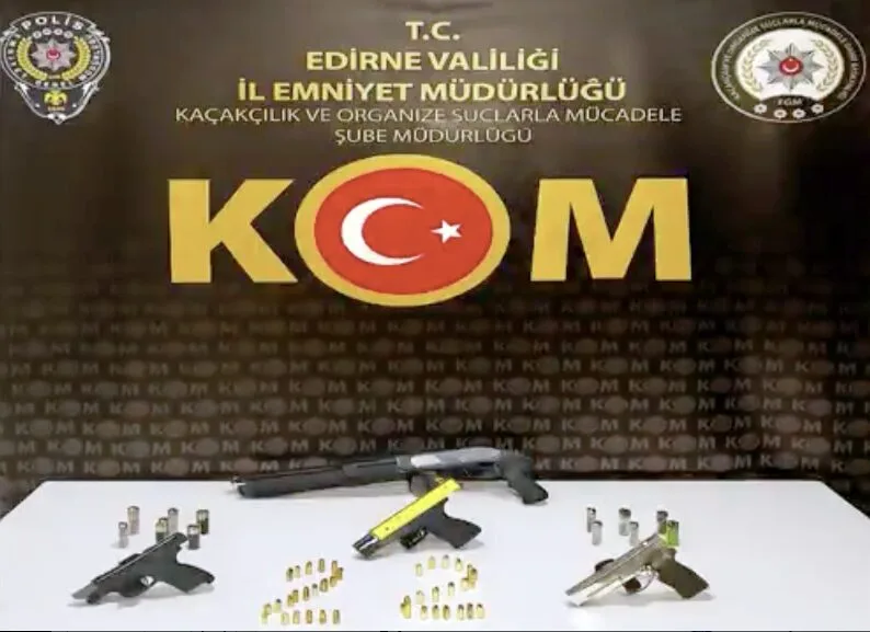 Edirne polisinden ruhsatsız silah operasyonu