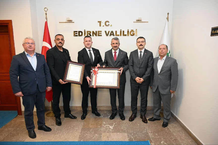 Vali Sezer’e Lalapaşa’dan Fahri Hemşehrilik Beratı