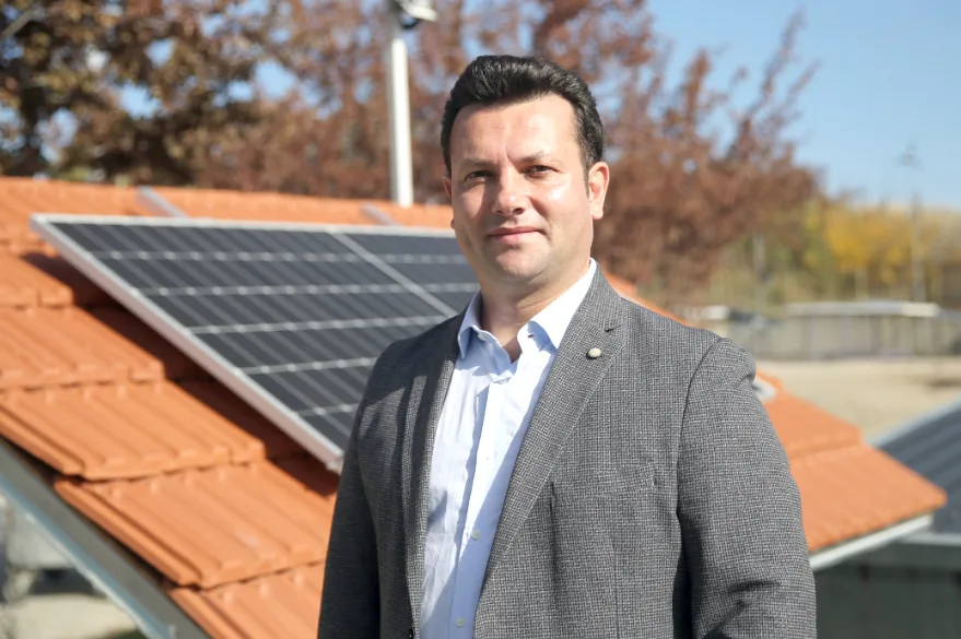 Fatih Ozkan - Kiremit çatı, güneş panellerinde yüzde 6 daha fazla verim sağlıyor