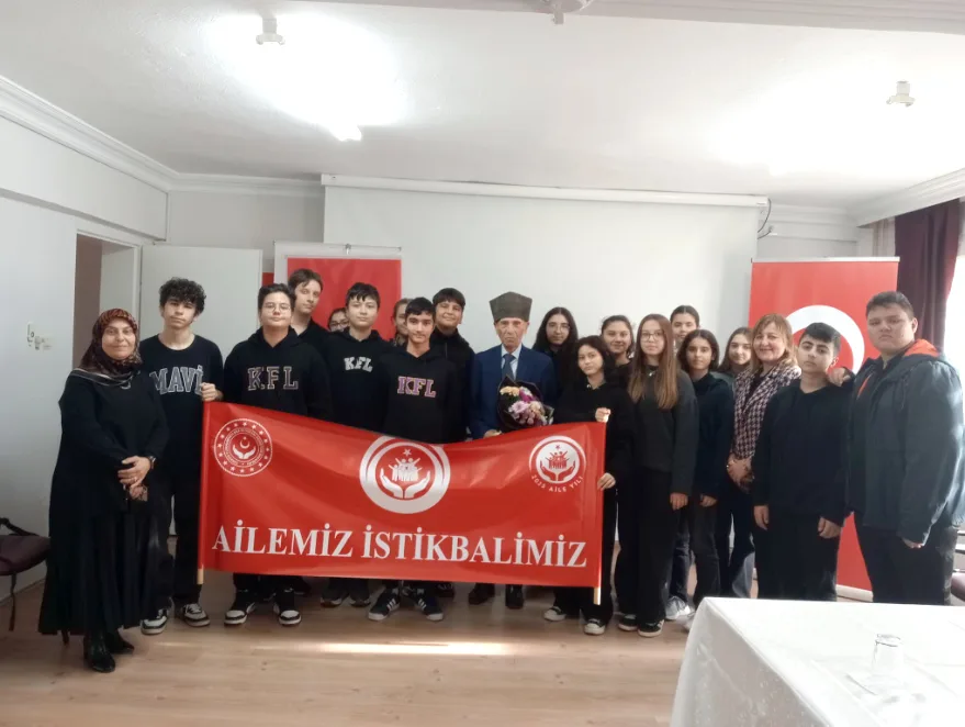 Kıbrıs Gazisi Kanar, gençlerle buluştu