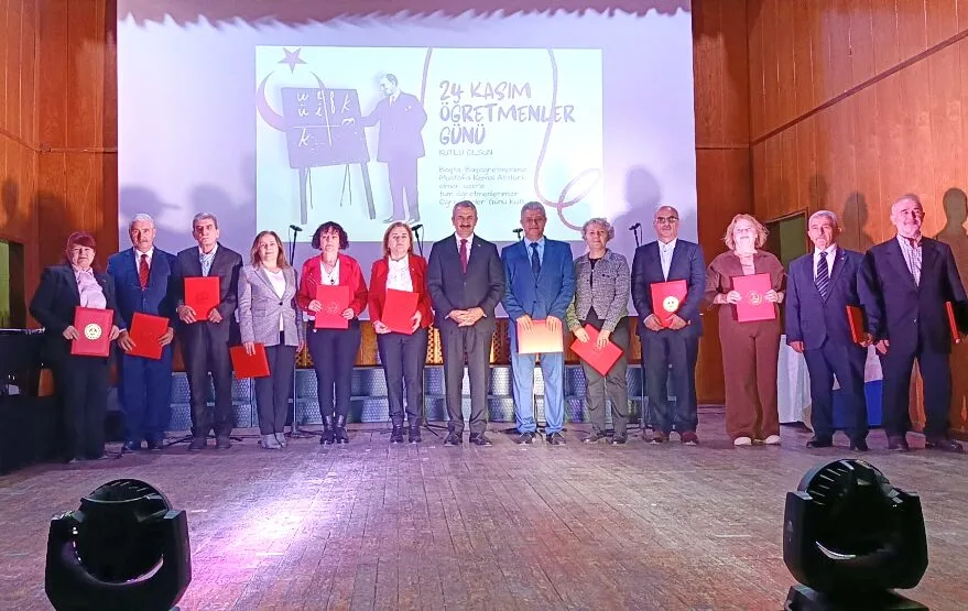 Ogretmenler Gunu 2 - Edirne’de Öğretmenler Günü törenle kutlandı