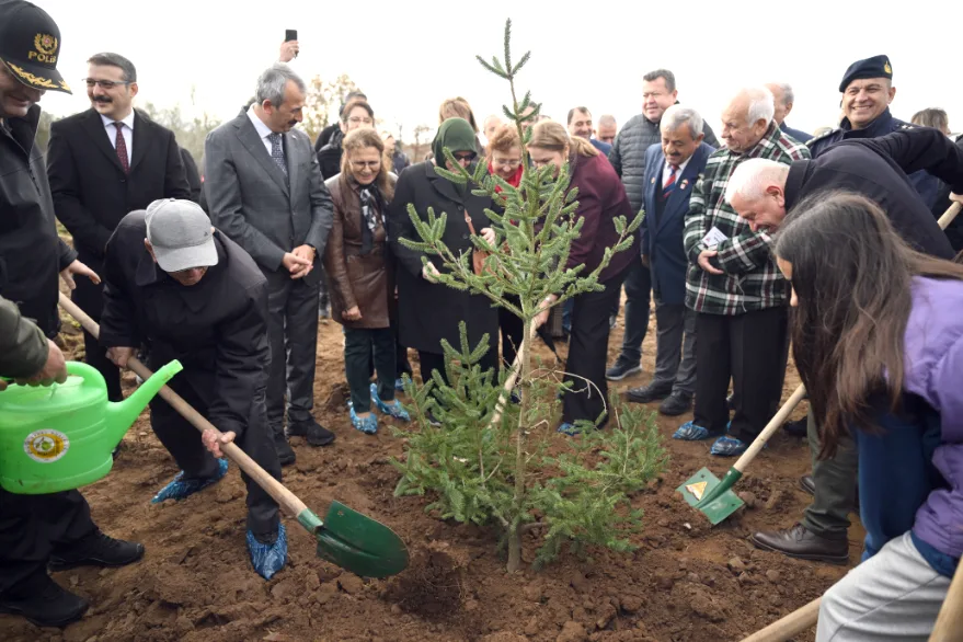 Edirne’de şehitler anısına 500 fidan dikildi