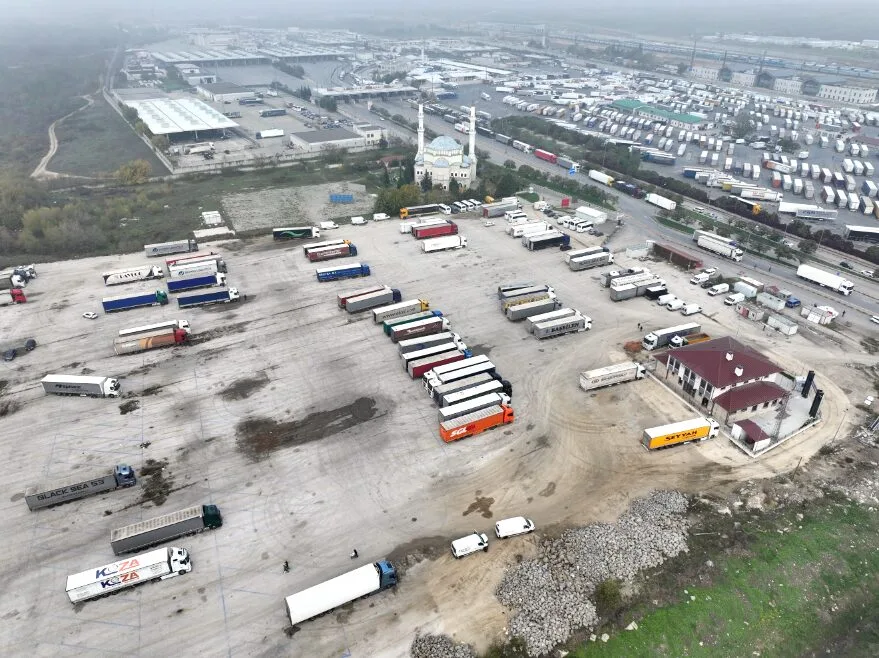Edirne’de TIR kuyruğu sorunu Valiliğin müdahalesiyle çözüldü