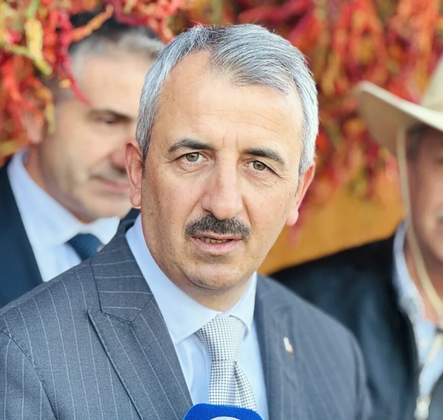 Vali Sezer, Yıldırım Beyazıt Anadolu Lisesinin yıkılacağını açıkladı