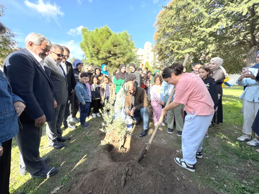 AGD’li öğrencilerden anlamlı etkinlik