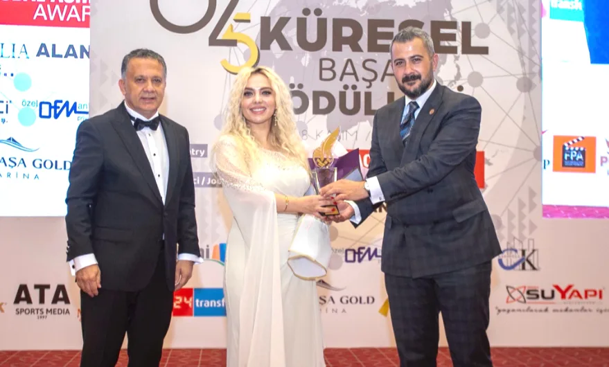 WhatsApp Image 2025 11 10 at 15.16.59 - KGK “Küresel Başarı Ödülleri” görkemli törenle sahiplerine takdim edildi