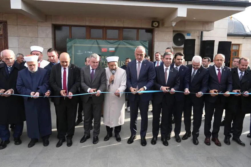 Kırcaali Yeni Camii ibadete açıldı