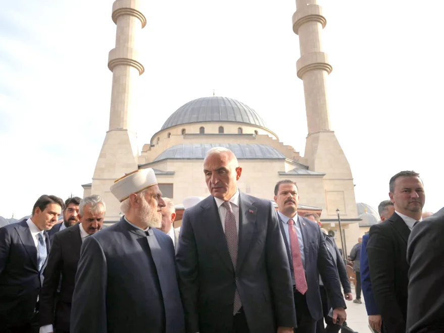 WhatsApp Image 2025 11 19 at 14.16.20 - Kırcaali Yeni Camii ibadete açıldı