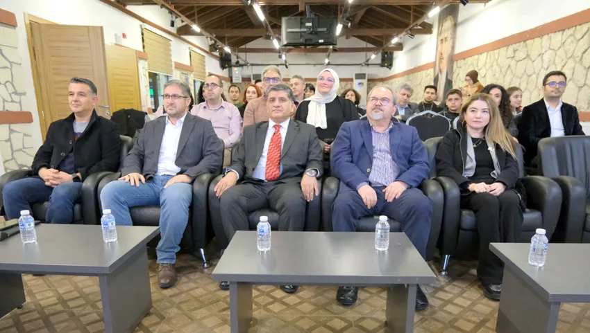 Kırklareli’nde Cumhuriyet Dönemi Eğitim Politikaları Konferansı düzenlendi