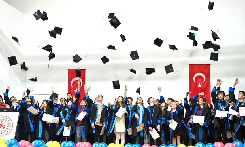 Kırklareli’nde DENEYAP Teknoloji Atölyeleri’nden 54 öğrenci mezun oldu