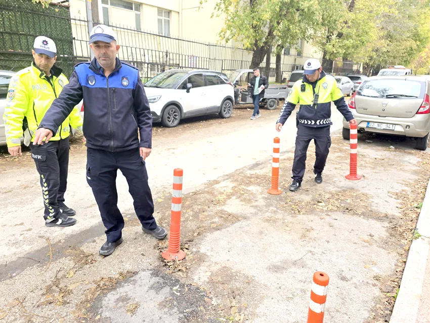 Dubalar toplandi 7 - Edirne’de dükkan ve apartman önlerindeki dubalar toplandı