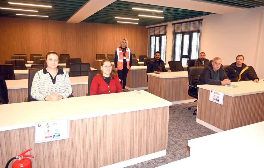 Kırklareli’nde emlak danışmanlarına yetki belgeleri verildi
