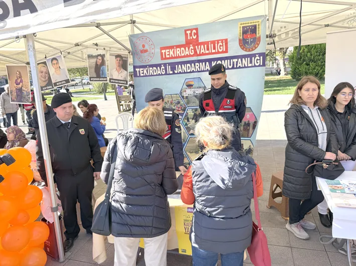 Kadinlara siddete karsi etkinlik 3 - Tekirdağ’da kadına şiddete karşı farkındalık etkinliği düzenlendi