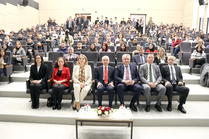 Klu konferans - İSO Yönetim Kurulu Başkanı Erdal Bahçıvan, Kırklareli’nde öğrencilerle buluştu