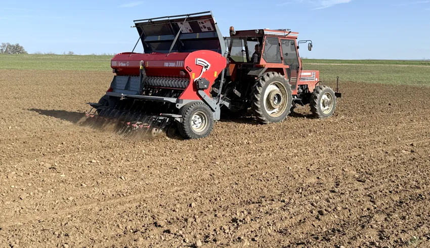 Tekirdağ’da dijital sistemle gelişimi takip edilecek nohudun deneme ekimi yapıldı