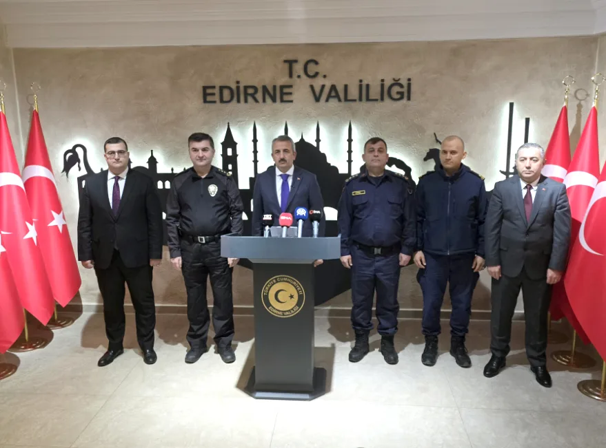 20251204 1550050 - Vali Sezer, “Kentin dedikodularla kaybedecek zamanı yok”