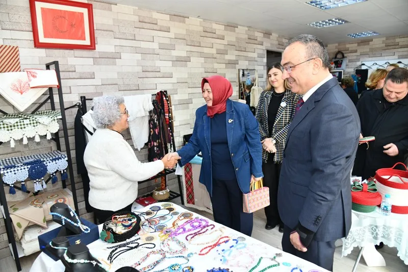 Tekirdağ’da öğrenciler yararına kermes düzenlendi