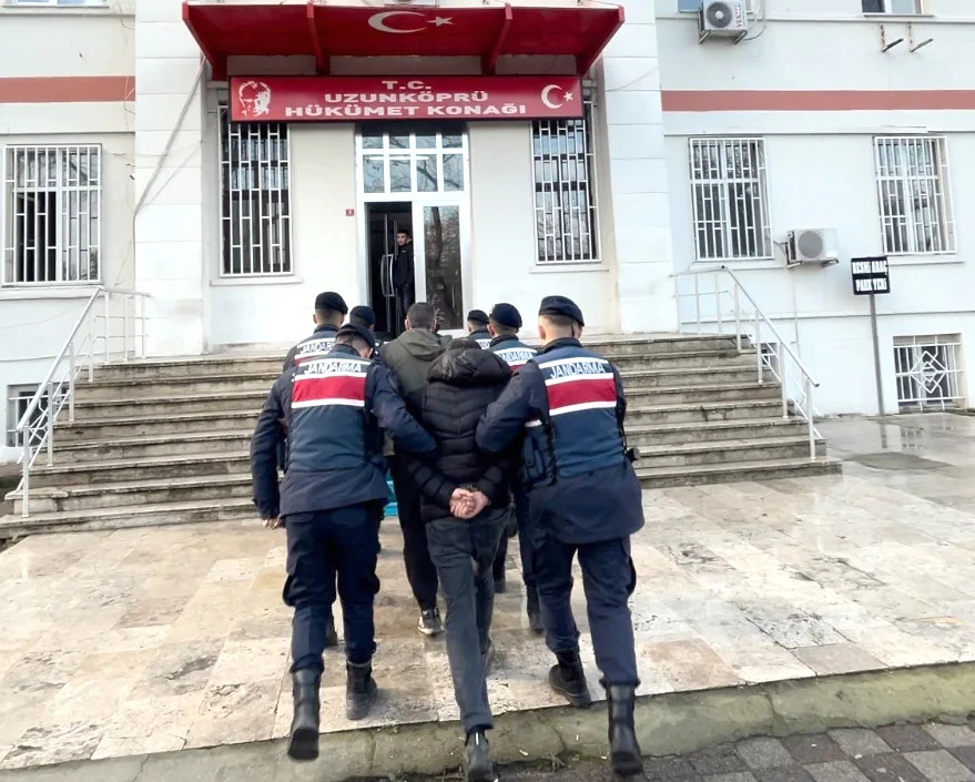 Edirne’de göçmen kaçakçılığı iddiasıyla 3 kişi tutuklandı