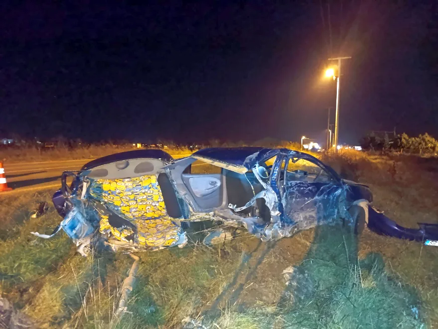 Tekirdağ’da devrilen otomobil ikiye bölündü, sürücü yaralandı