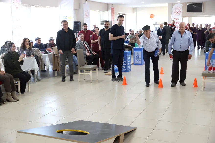 Edirne’de huzurevi sakinleri sıfır atık parkurunda yarıştı