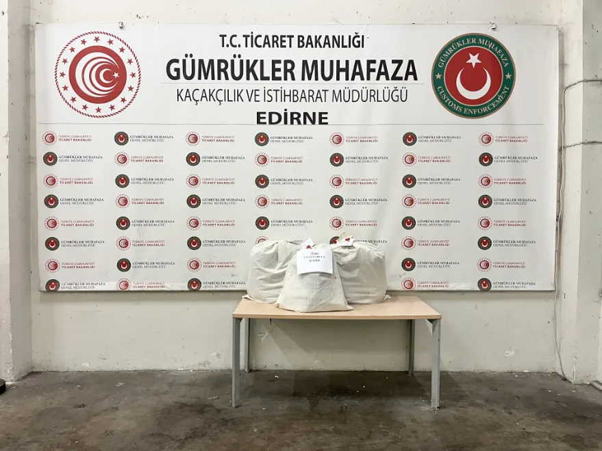 Kapıkule’de otomobilde 22 kilo 662 gram esrar ele geçirildi