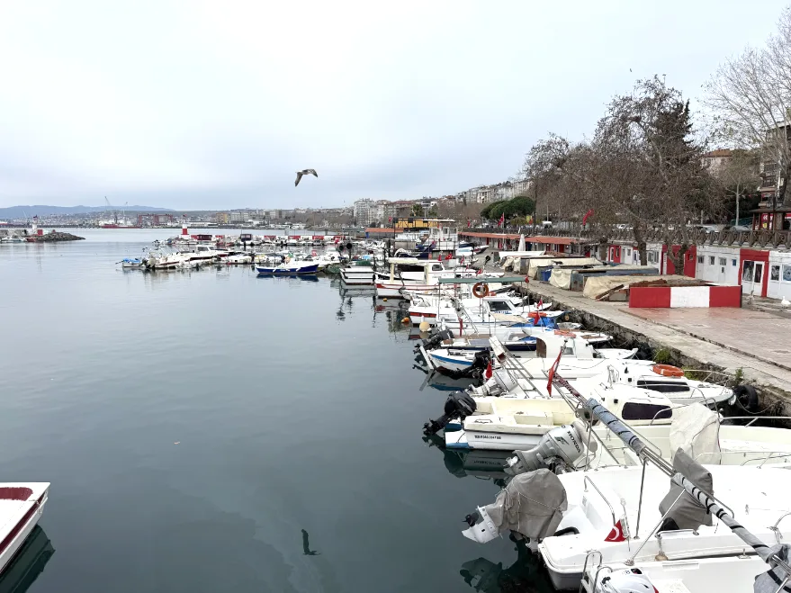 Tekirdağlı balıkçılar lodos nedeniyle 2 gündür denize açılamıyor