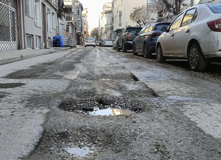 IMG 0722 e1766264490103 - Aksal’dan Özel’e tepki: “Edirne’de 15 km bile yol yapılmadı”