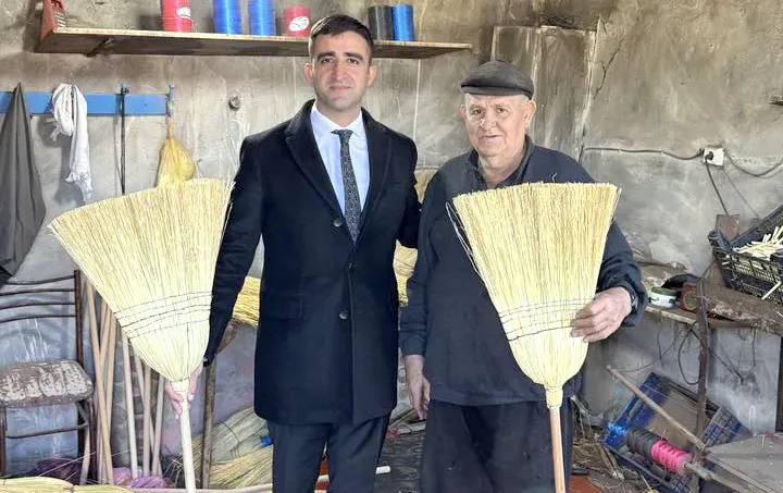 Kaymakam Sevgili Hacikoy 1 e1765793606655 - Kaymakam Sevgili Hacıköy’de incelemelerde bulundu