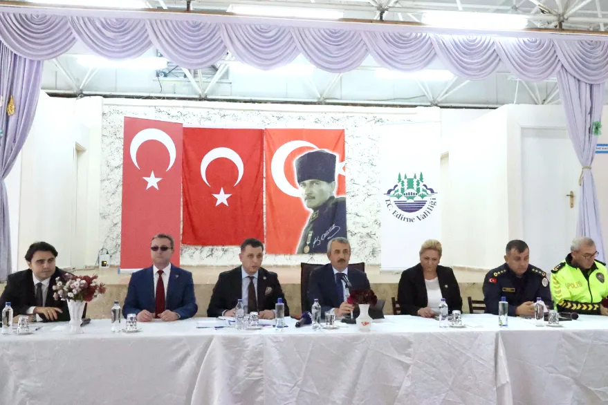 Vali Sezer Hasköy’de muhtarlarla bir araya geldi