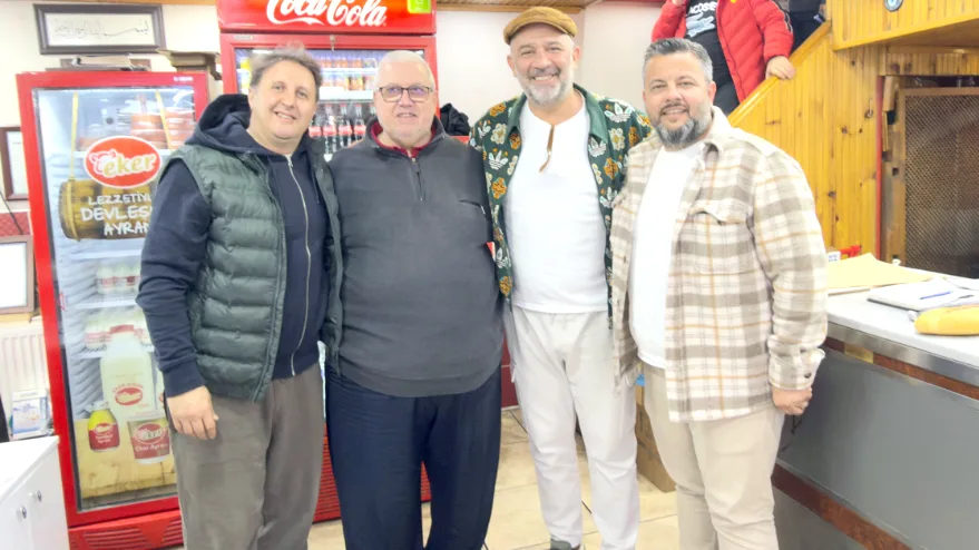 Ciğerci Kemal Usta’dan ünlü oyunculara tava ciğer dopingi