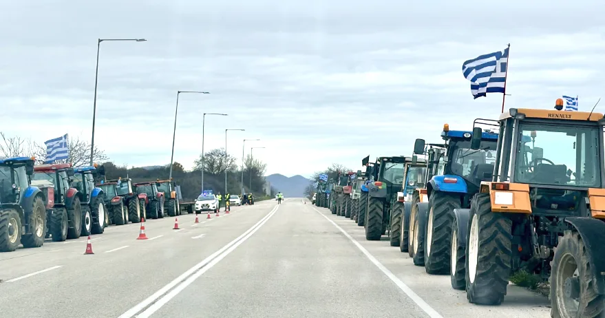 Yunan Ciftci Eylemi 6 - Yunanistan’daki çiftçi eylemi TIR trafiğini vurdu