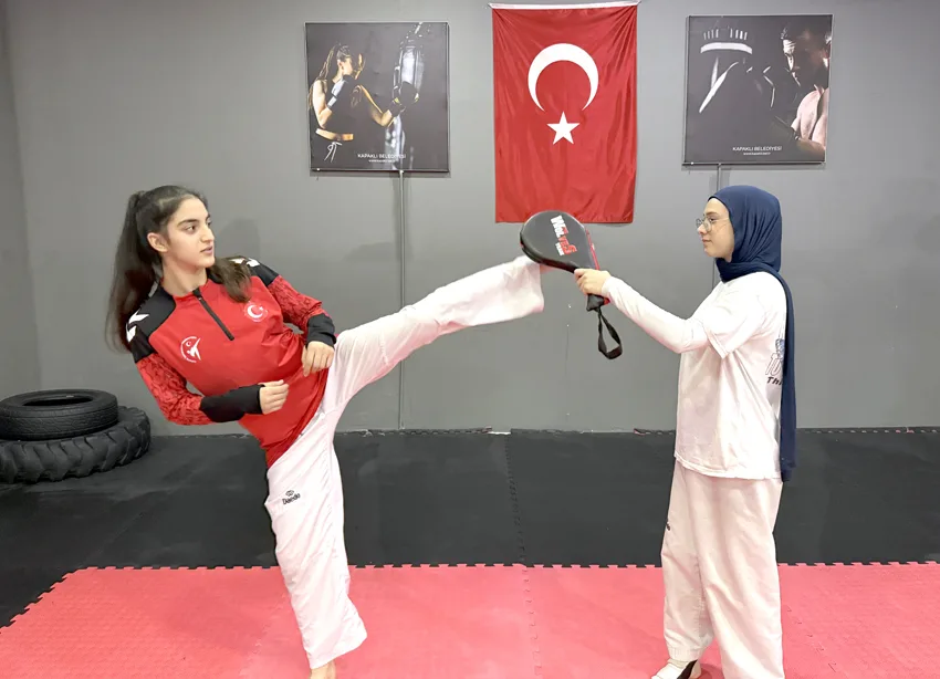 Milli tekvandocu 13 yaşındaki Berfin’in hedefi dünya şampiyonluğu